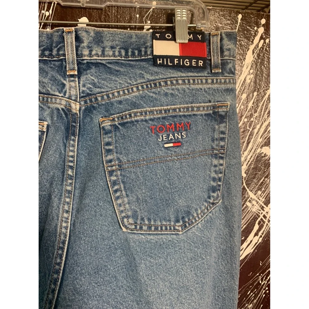 Vintage Tommy Hilfiger Tommy Jeans Light Wash Straight Leg Denim 38x32 Mens 90s